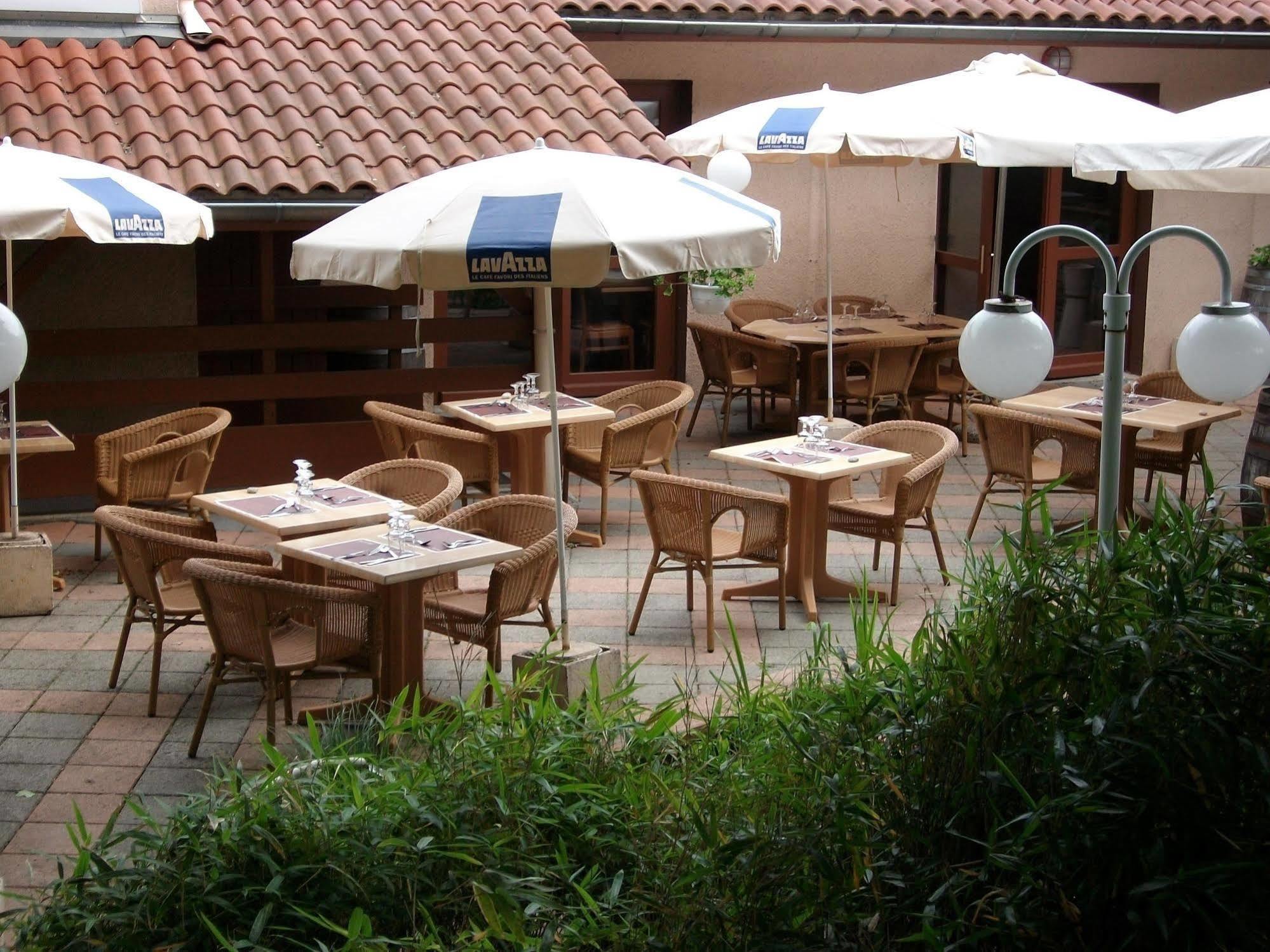 Kyriad Grenoble Sud - Seyssins Restaurant photo